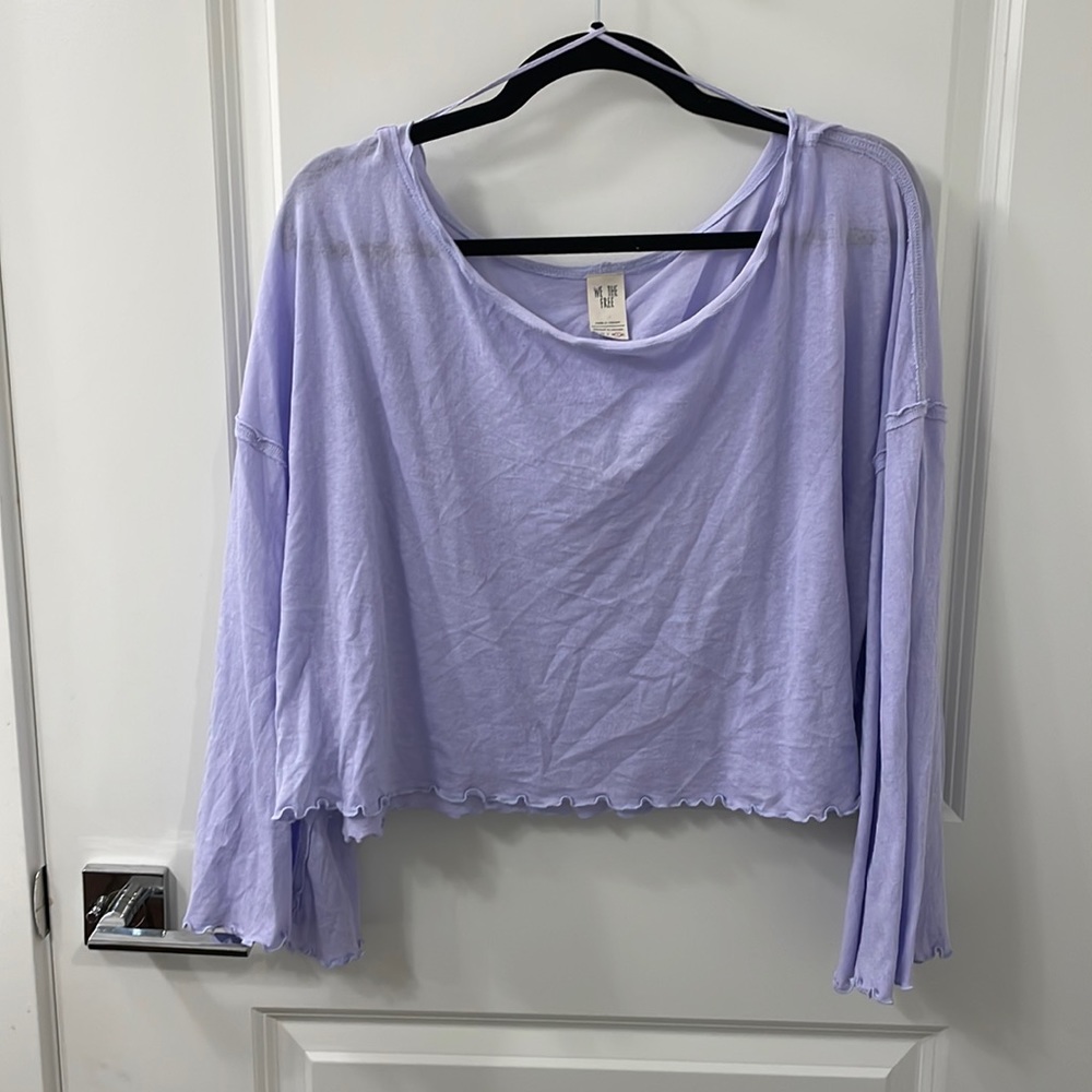 Long sleeved cropped shirt